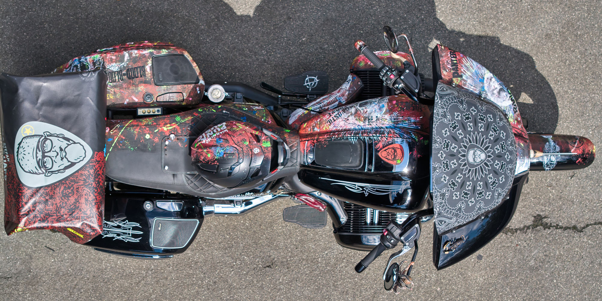 BMW R18 Bagger Stephan Marquard - Cooking is like Punk Rock